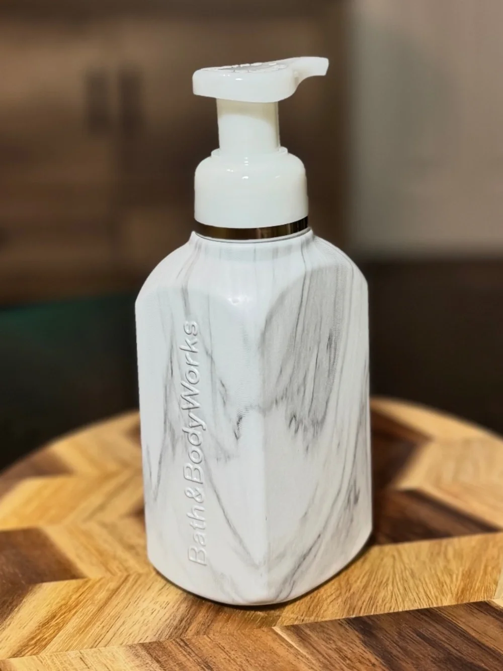WHITE MARBLE Foaming Hand Soap Dispenser